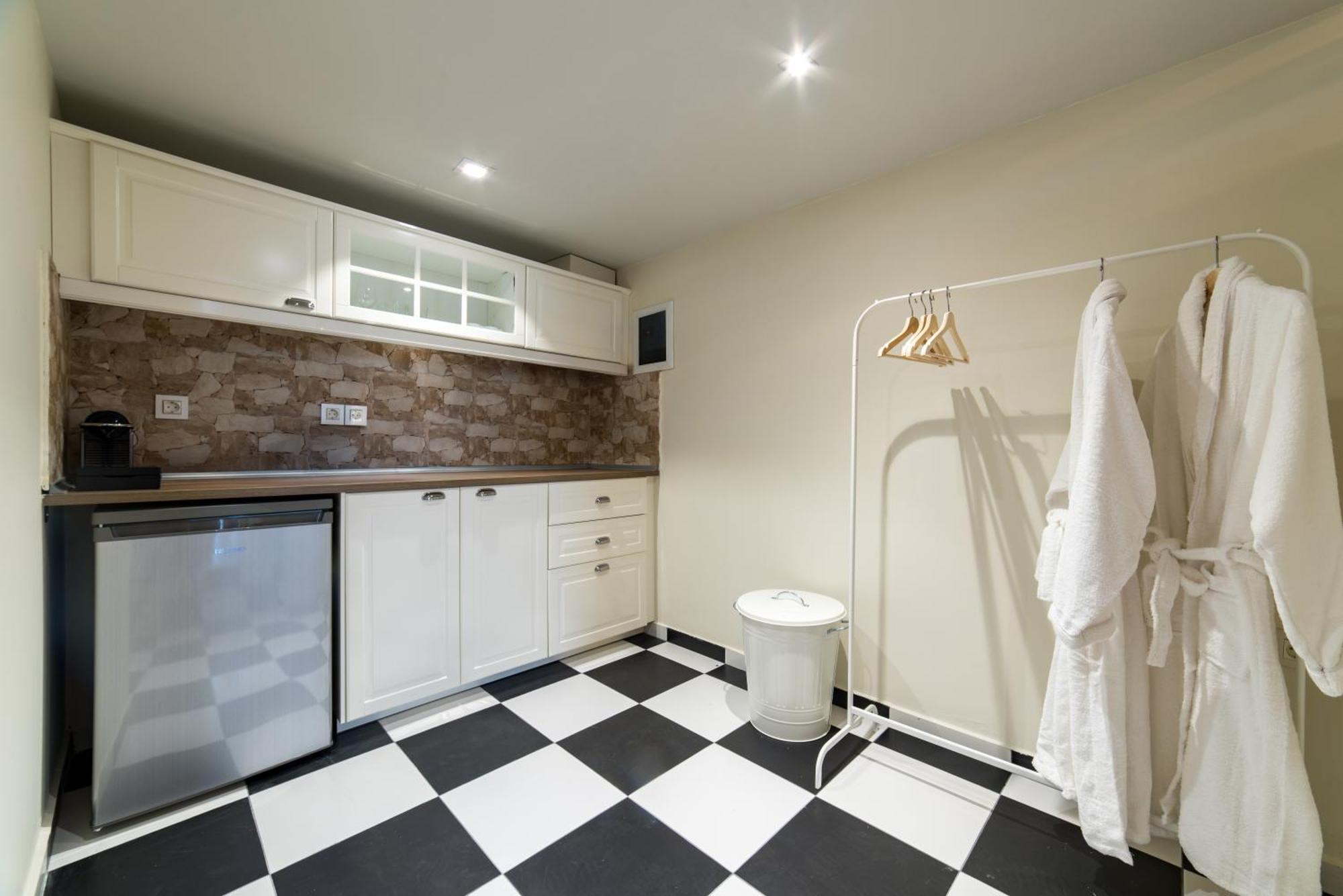 Oinoelia Luxury Suites & Residence Potos Exterior foto