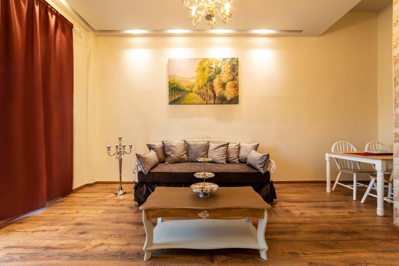 Oinoelia Luxury Suites & Residence Potos Exterior foto