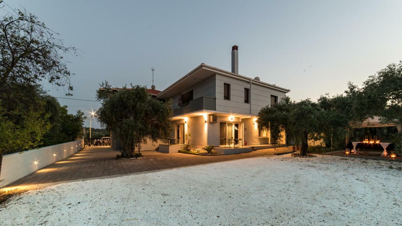 Oinoelia Luxury Suites & Residence Potos Exterior foto